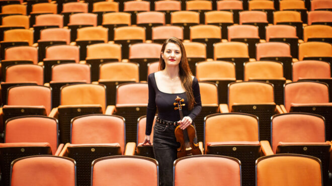 κατερίνα-χατζηνικολάου-στην-κ-δεν-μ-563044240