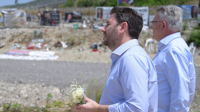 ν-ανδρουλάκης-σε-λάρισα-και-τέμπη-με-τ-563035060