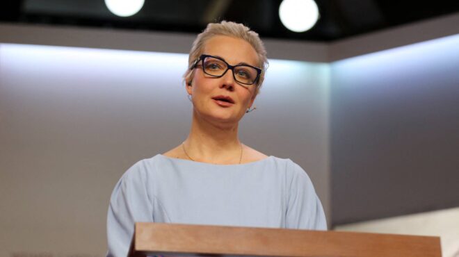 γιούλια-ναβάλναγια-ψεύτης-κλέφτης-κ-563013331