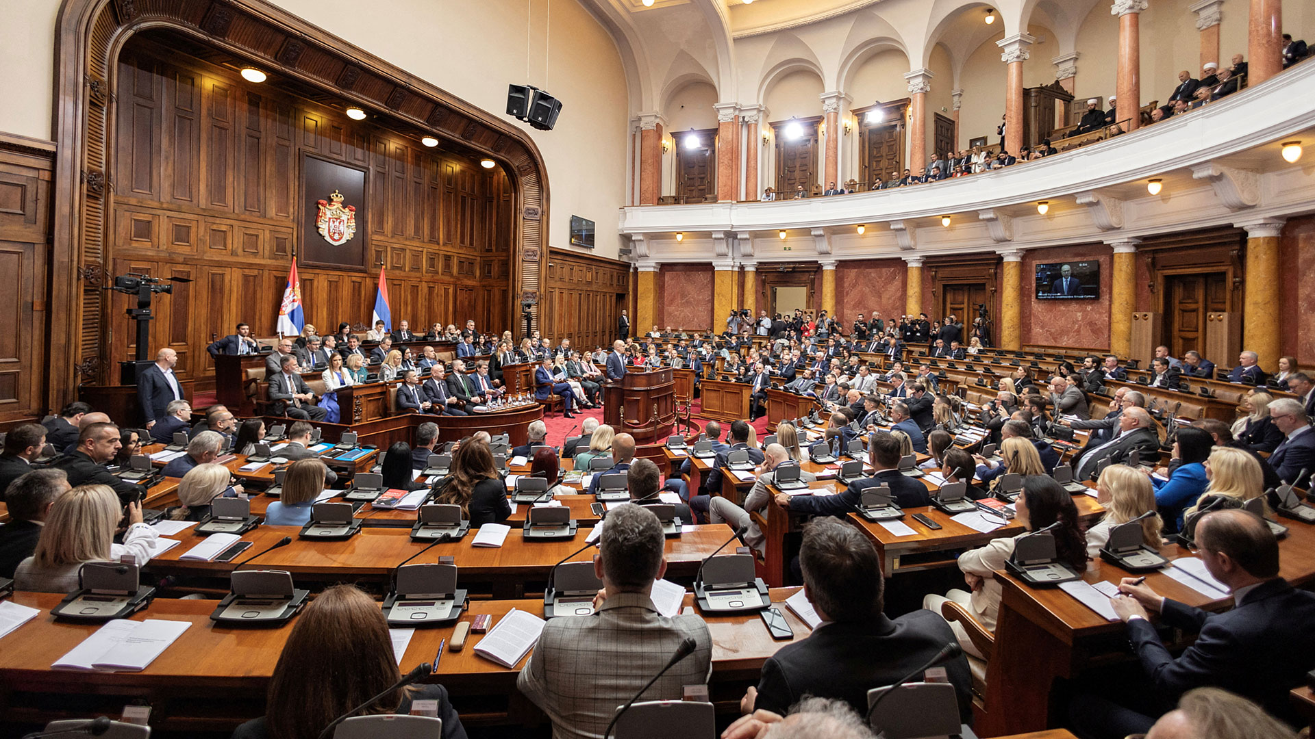 Σερβία: Ψήφος εμπιστοσύνης στην κυβέρνηση του Βούτσεβιτς-1