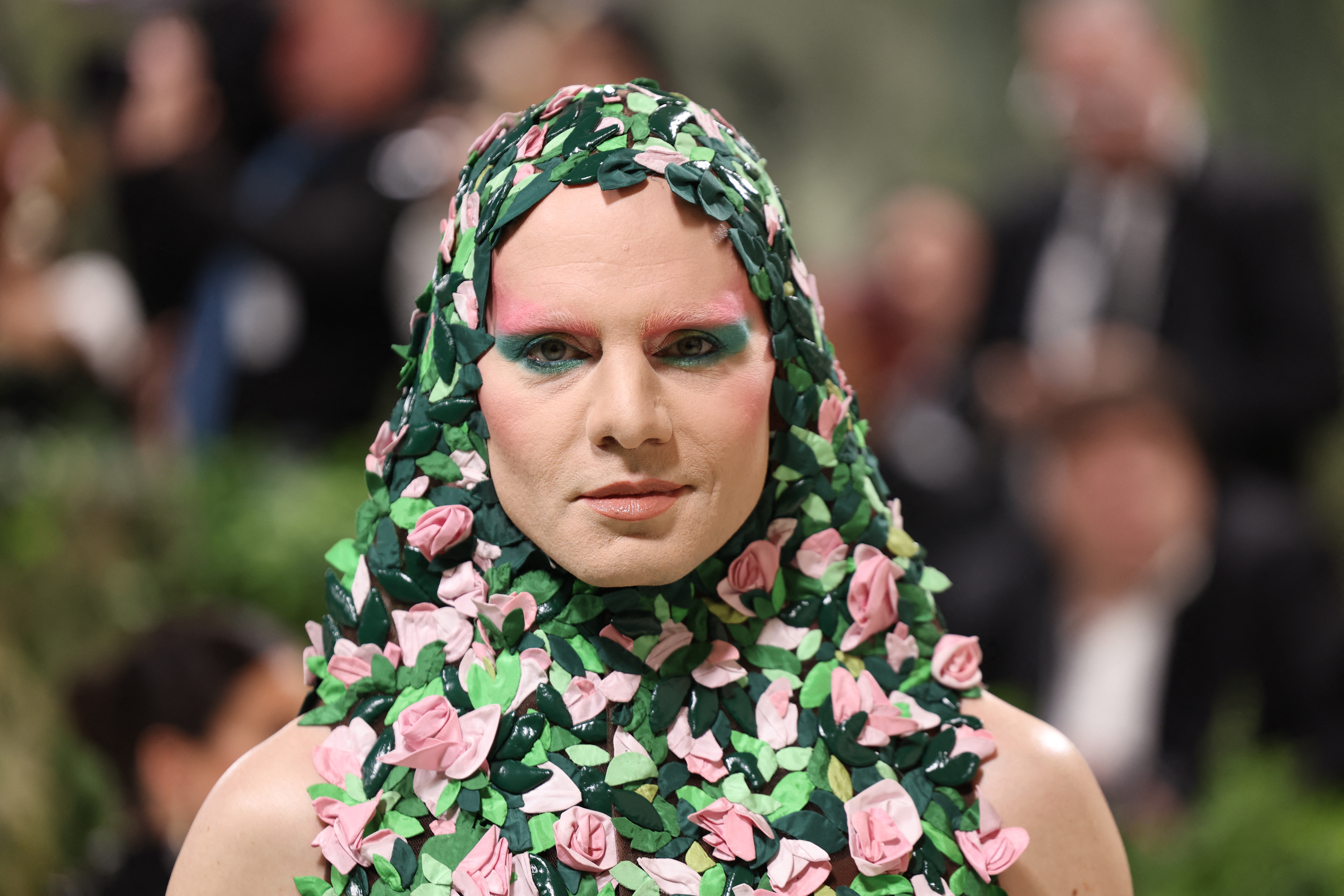 Met Gala: Το κόκκινο χαλί πλημμύρισε λουλούδια και φλοράλ πόζες-20