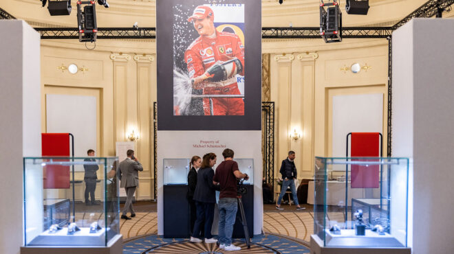 σε-δημοπρασία-οκτώ-ρολόγια-του-μίκαελ-563017438