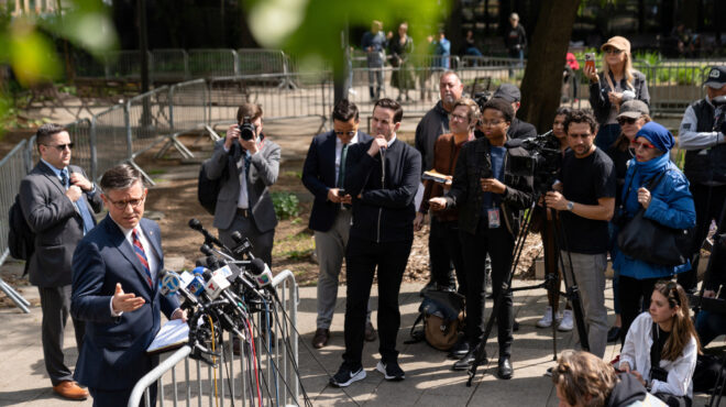 εμφύλιος-στις-ηπα-μεταξύ-ρεπουμπλι-563024935