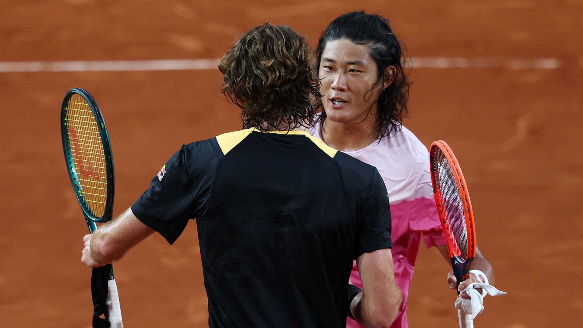 Στους «16» του Ρολάν Γκαρός ο Στέφανος Τσιτσιπάς-1