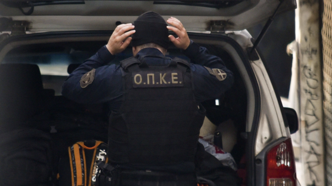 καματερό-συνελήφθησαν-δύο-ανήλικοι-π-563044726