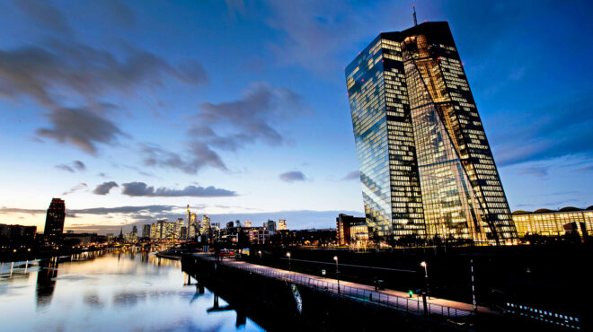 με-αργό-βηματισμό-προχωρούν-οι-κεντρι-563047012