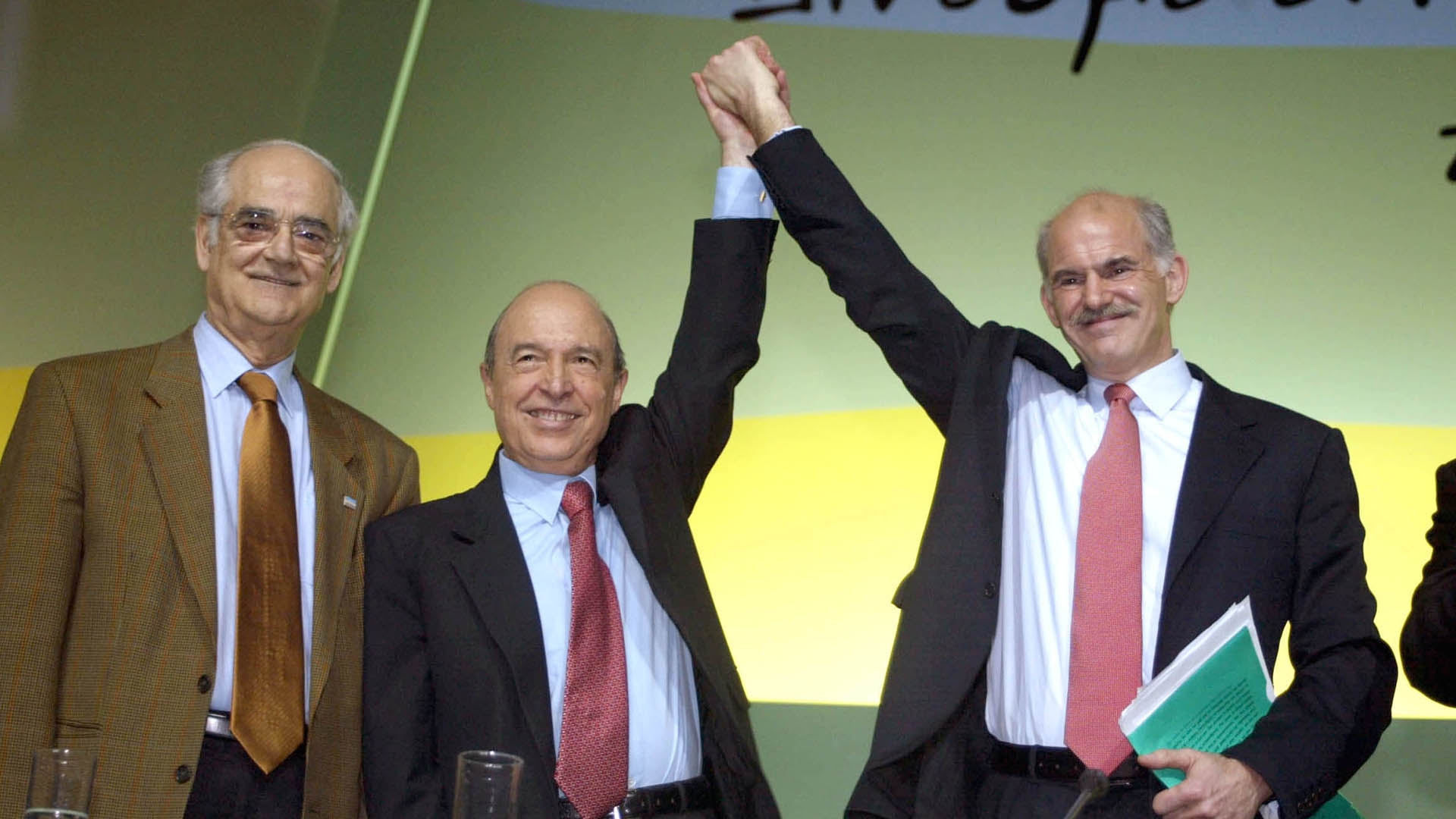 Τι θυμούνται οι millennials από το «ένδοξο» 2004-4