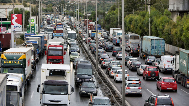 εξοδος-για-το-πάσχα-αυξημένη-η-κίνηση-σ-563011747