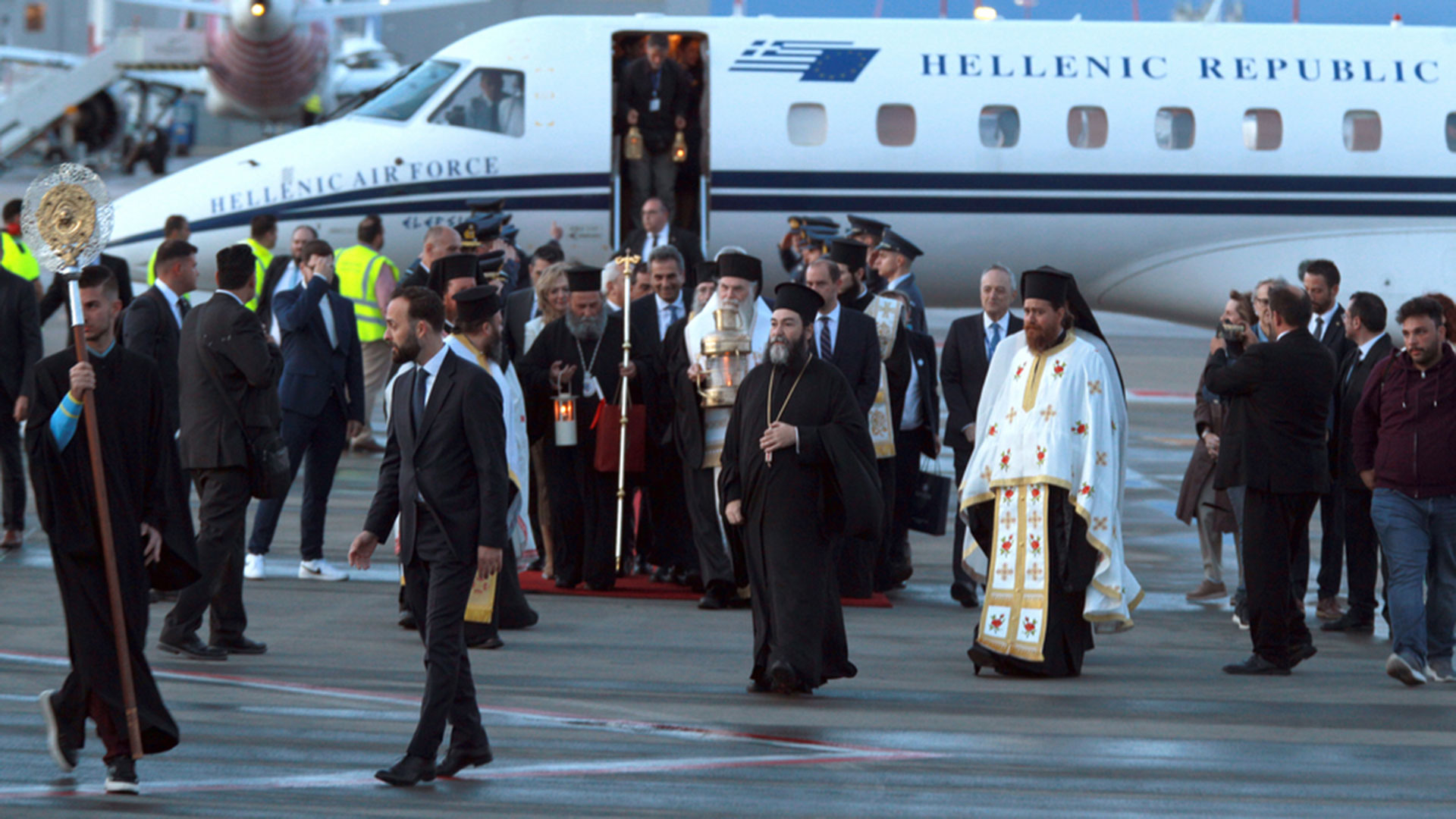 Στην Ελλάδα το Αγιο Φως-2