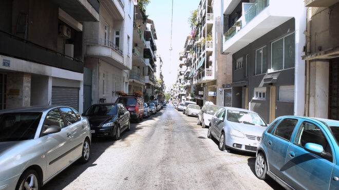 κυψέλη-ζημιές-σε-πολλά-παρκαρισμένα-ο-563024923