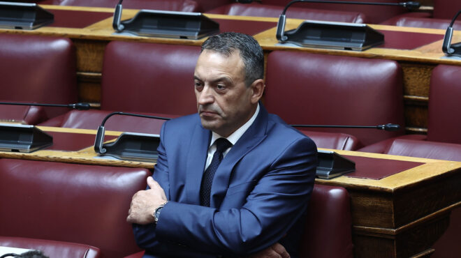 παραμένουν-στη-βουλή-οι-σπαρτιάτες-563034997