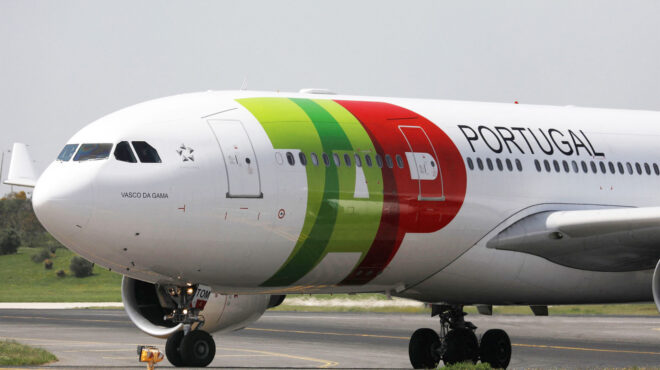 προς-πώληση-το-100-του-εθνικού-αερομεταφ-563036875