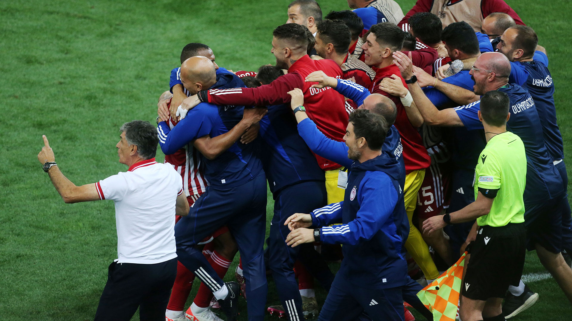 Χοσέ Λουίς Μεντιλίμπαρ: Η νύχτα του στρατηγού-1