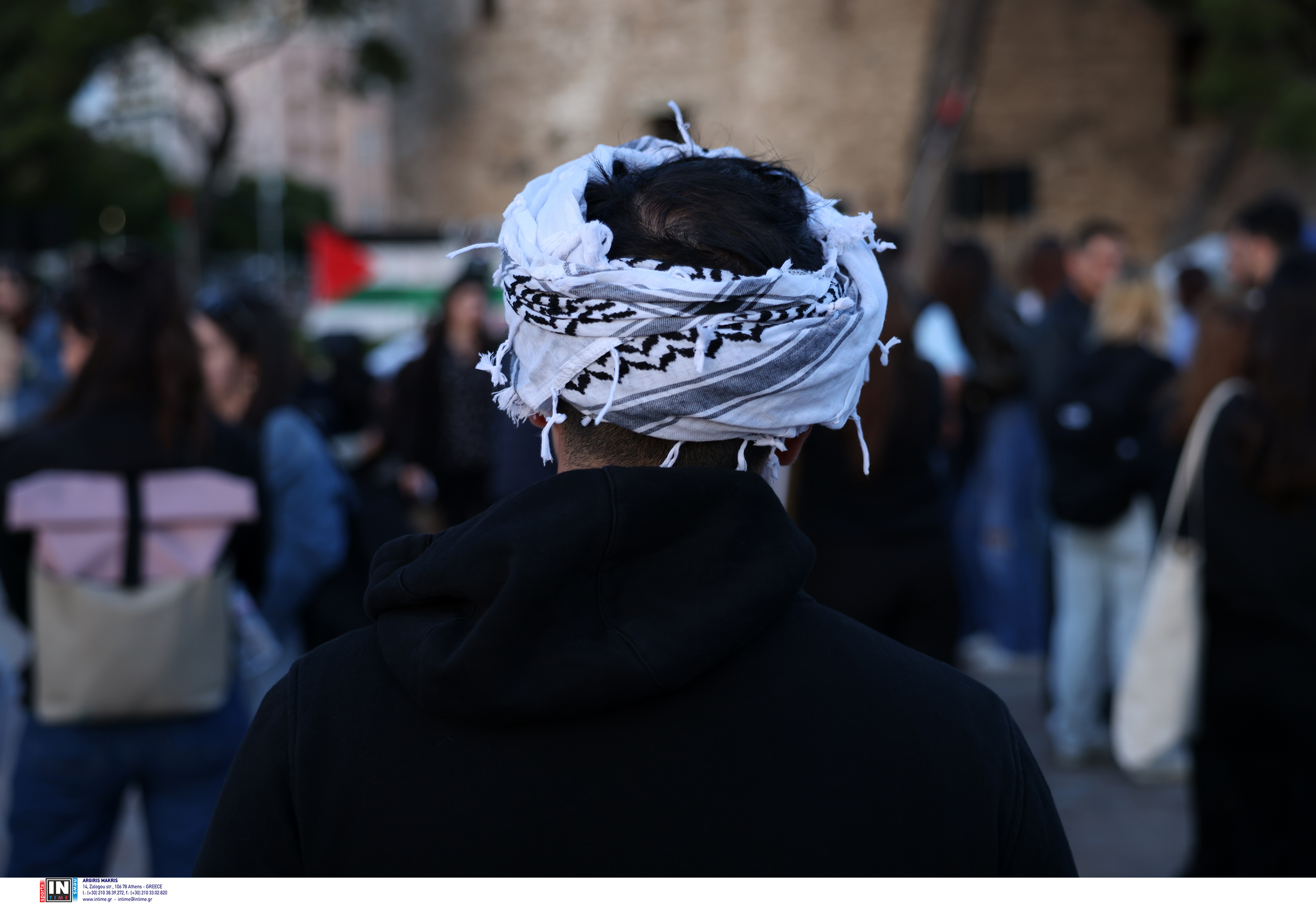 Ολονυκτία φοιτητών στα Προπύλαια για την Παλαιστίνη-4