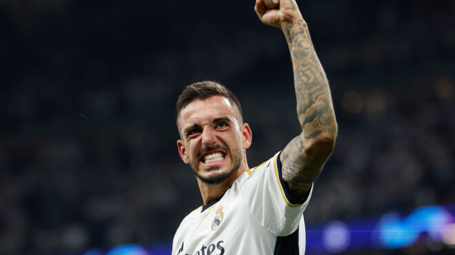 χοσελού-πιστός-στην-βασίλισσά-του-563021686