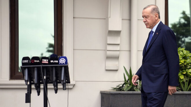 η-αγκυρα-απειλεί-με-δικά-της-θαλάσσια-π-563043550