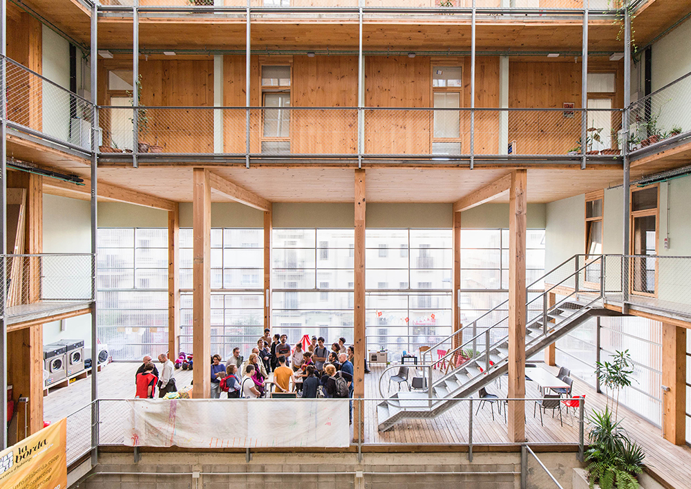 Συν-κατοικώντας στα κενά κτίρια-4