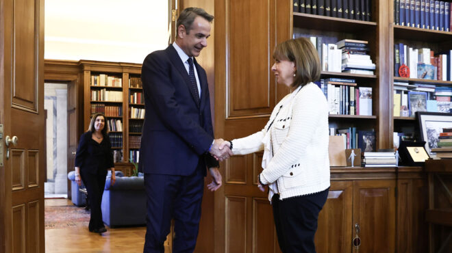 μητσοτάκης-oι-δίαυλοι-πρέπει-να-παραμέ-563016382