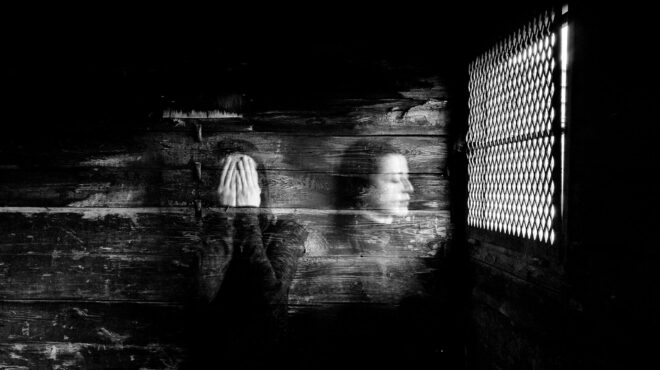 ο-μοναδικός-τρόπος-είναι-η-αγάπη-563044282