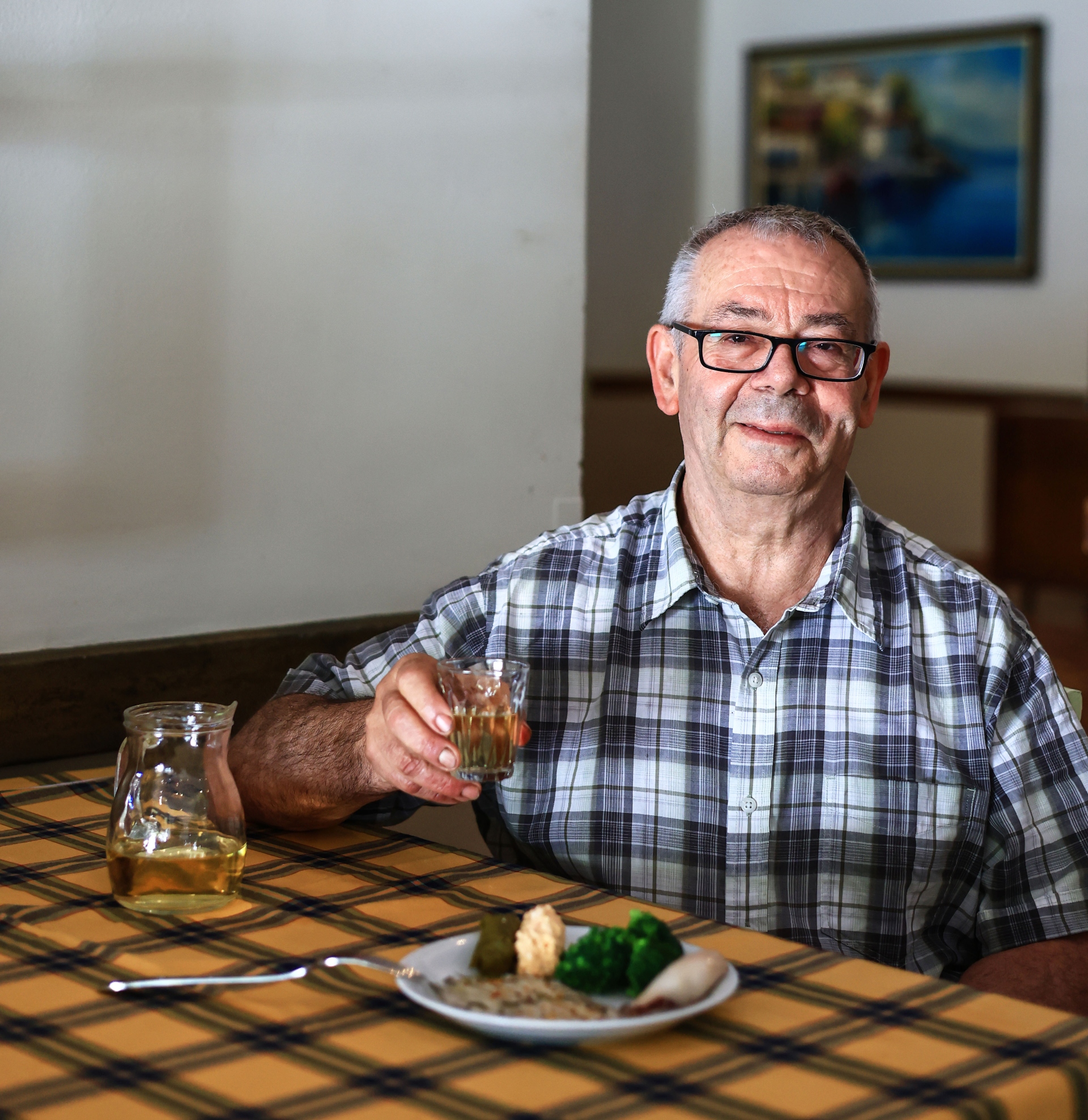 Νίκαια: Μία γειτονιά παλαιάς κοπής-15