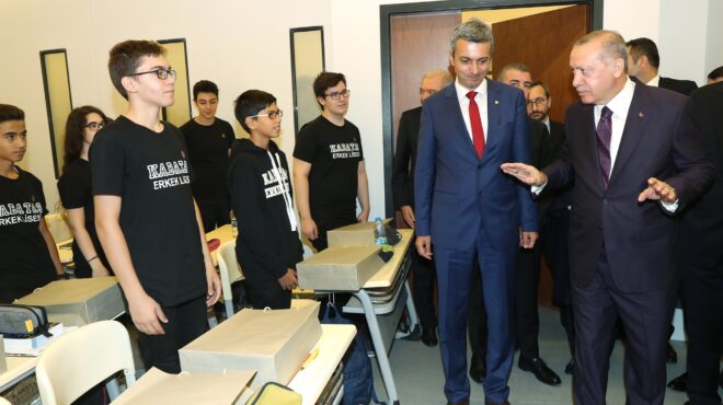 στα-τουρκικά-σχολεία-οι-χάρτες-της-γα-563046016