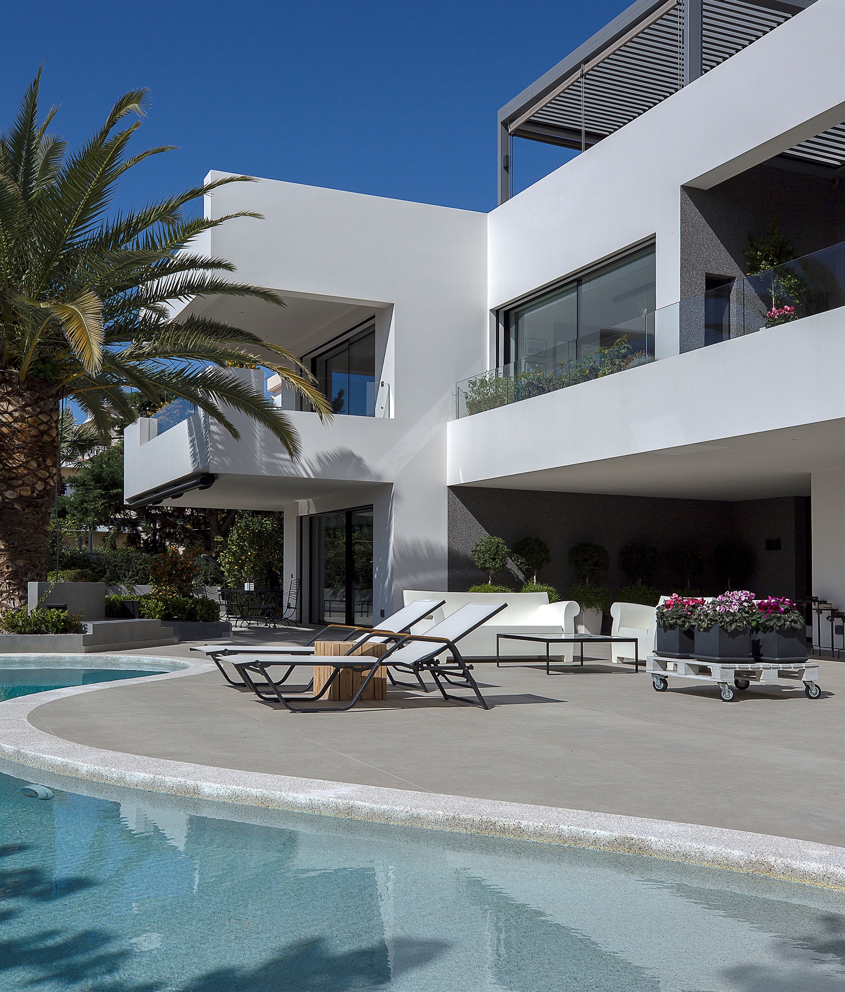 Επενδύσεις: Η άνοιξη της αγοράς πολυτελών κατοικιών-1