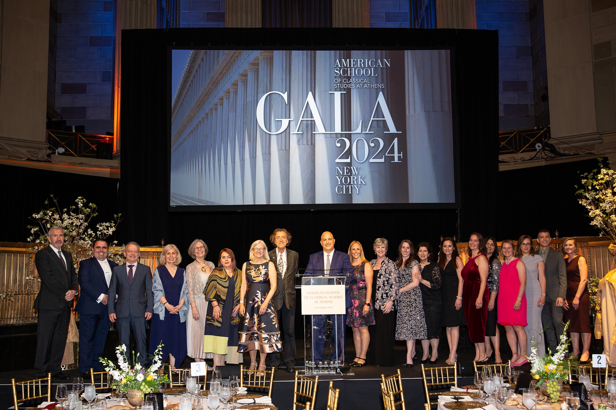 Στο γκαλά της Αμερικανικής Σχολής Κλασικών Σπουδών τιμήθηκε η Μαίρη Λέφκοβιτς-2
