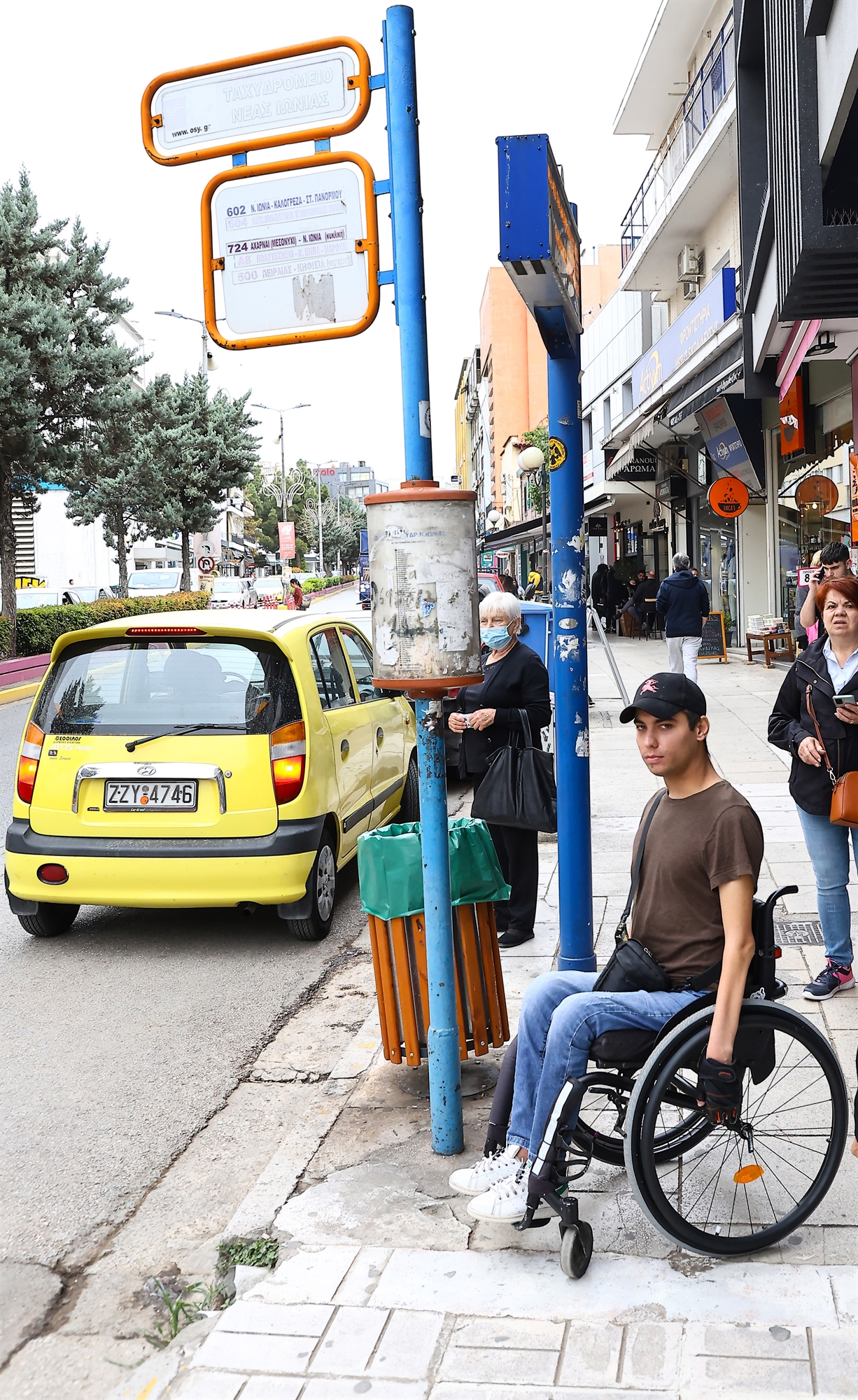 Λεωφορεία: Χώροι αναμονής που έγιναν της υπομονής – Η «Κ» καταγράφει την οδύσσεια των επιβατών-1