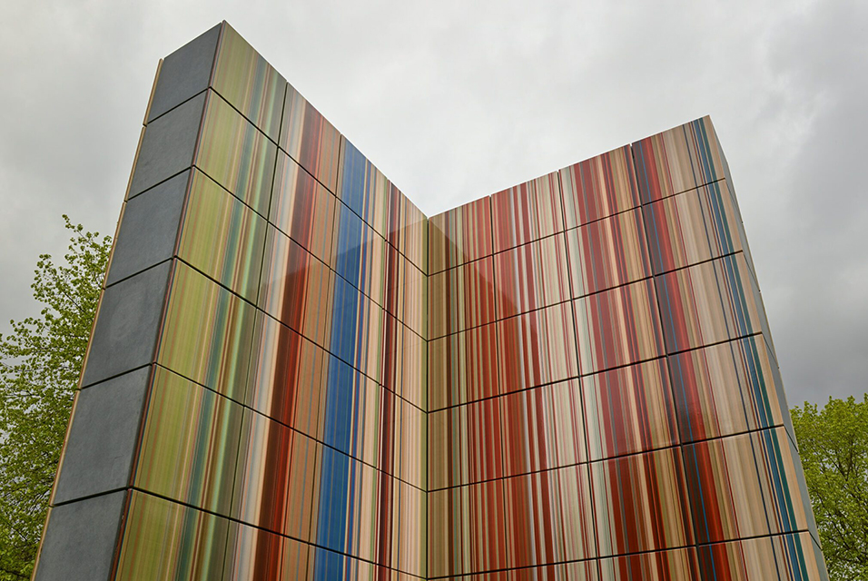 Προπομποί της Γκαλερί Λαφαγιέτ στο Παρίσι-2