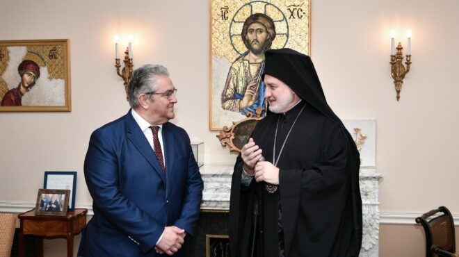 πολιτικοί-και-θρησκεία-563031718