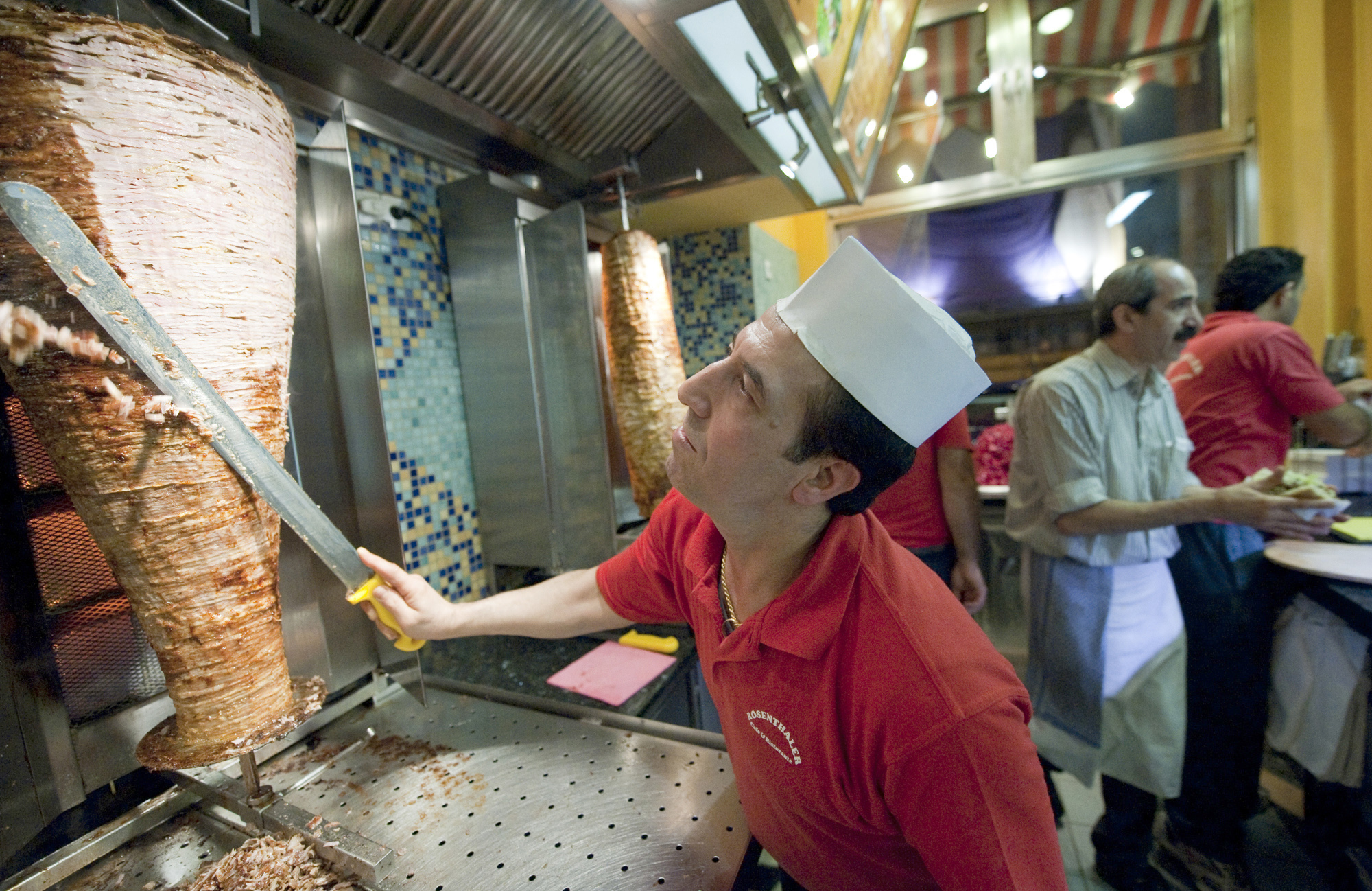 Πονοκέφαλος για τον Σολτς το «χρυσό» ντονέρ – Πλαφόν και… κουπόνια προτείνει η αντιπολίτευση-1