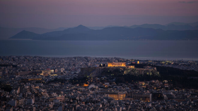22-600-εκατομμυριούχοι-και-3-δισεκατομμυρι-563018617