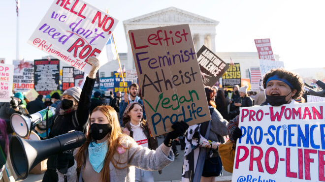 αμερικάνικος-δούρειος-ίππος-κατά-ευρ-563047681