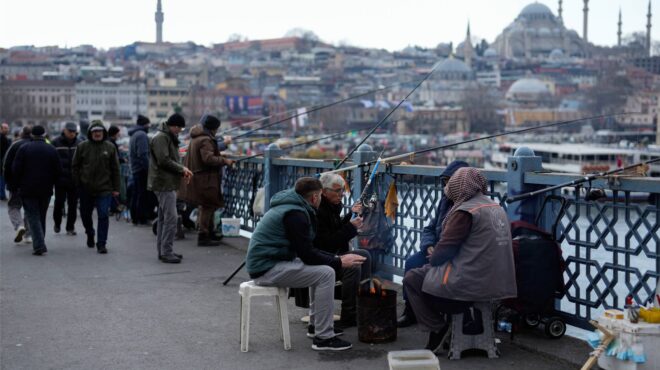 τουρκία-η-κυβέρνηση-ανακοίνωσε-τριετ-563022514