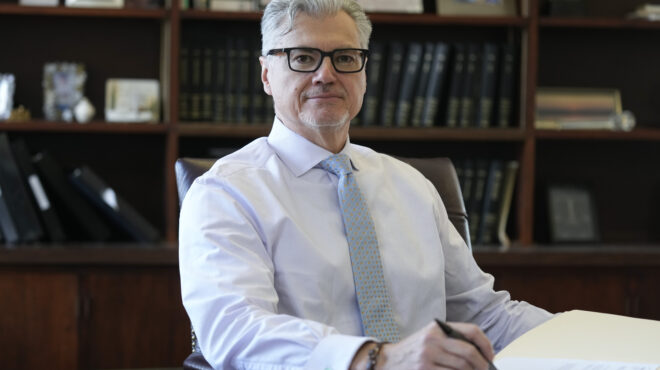 χουάν-μερτσάν-ο-άνθρωπος-που-δίκασε-το-563053186