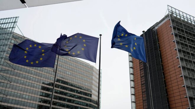 κομισιόν-αισιοδοξία-για-μείωση-του-πλ-563026270