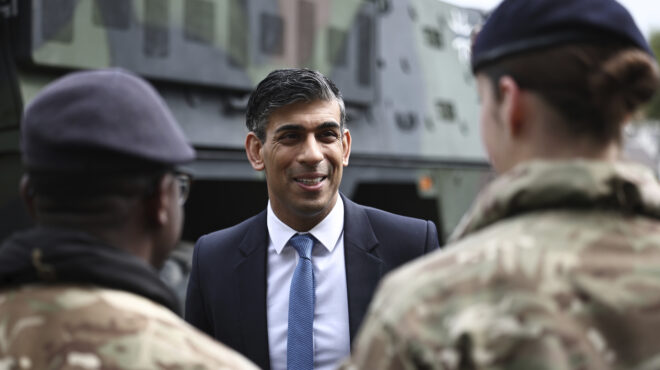 βρετανία-h-gen-z-αντιδρά-στην-υποχρεωτική-θ-563045578