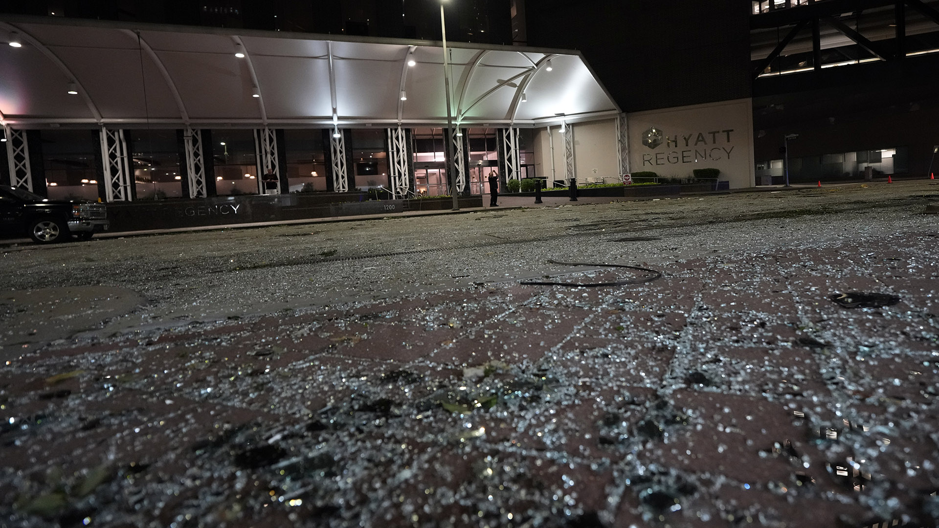 ΗΠΑ: Τέσσερις νεκροί από σφοδρή κακοκαιρία στο Χιούστον – Σοβαρές υλικές καταστροφές και προβλήματα (φωτογραφίες)-1