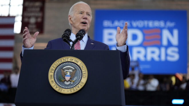 τζο-μπάιντεν-ο-τραμπ-απειλεί-τη-δημοκ-563053642