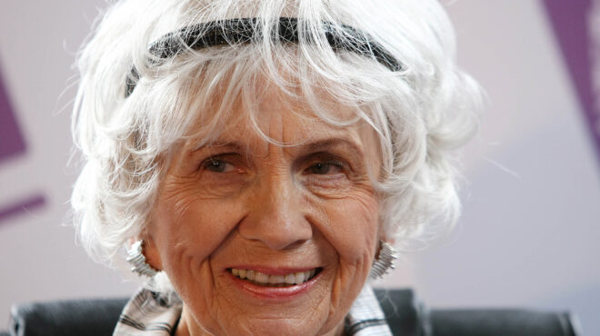 αλις-μονρό-πέθανε-η-νομπελίστρια-διηγ-563024803