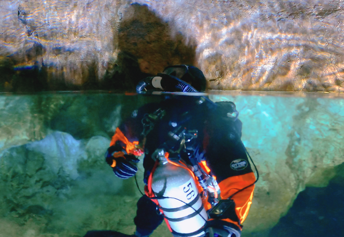«Βουτιά» στα μυστικά των θαλάσσιων σπηλαίων-1