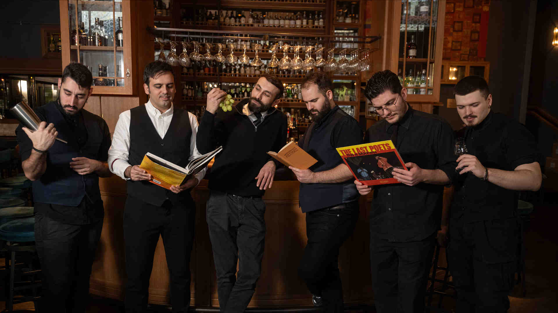 CV Distiller: Στο σπίτι των 1.100 ουίσκι πάμε και για τα κοκτέιλ!-2