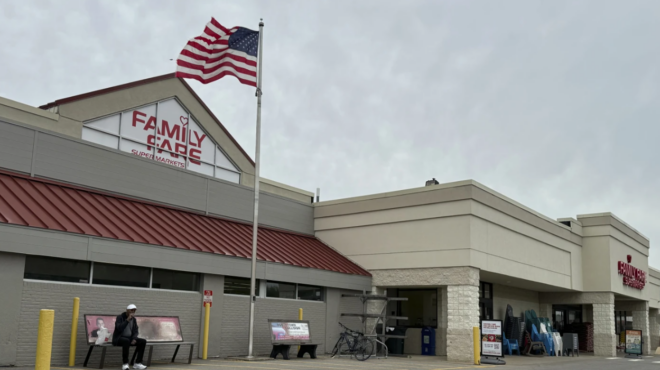 αστεγος-βρήκε-και-επέστρεψε-πορτοφόλ-563018590