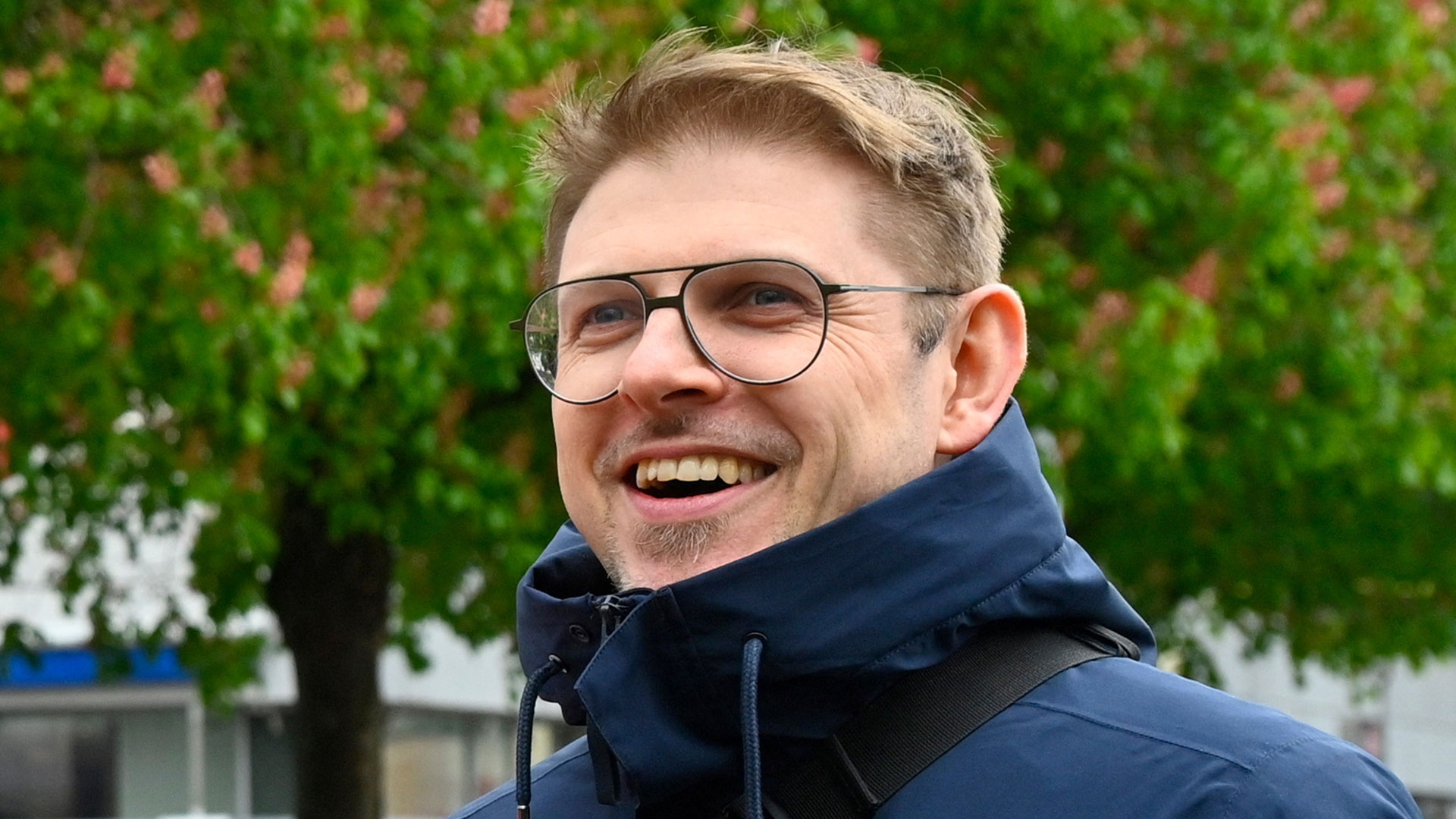 Γερμανία: 17χρονος παραδόθηκε στις Αρχές για την επίθεση σε Σοσιαλδημοκράτη ευρωβουλευτή-1