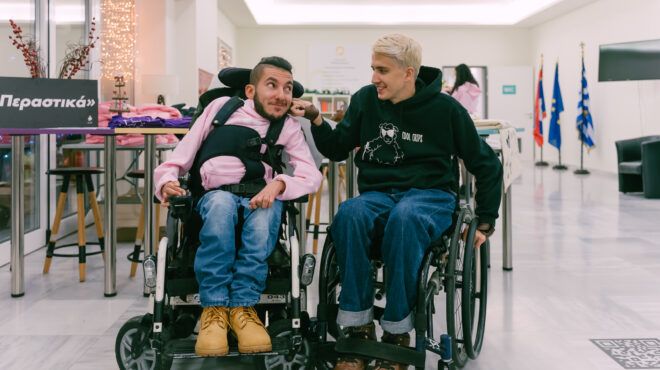 προσβάσιμες-βραδιές-stand-up-κωμωδίας-από-το-563035153