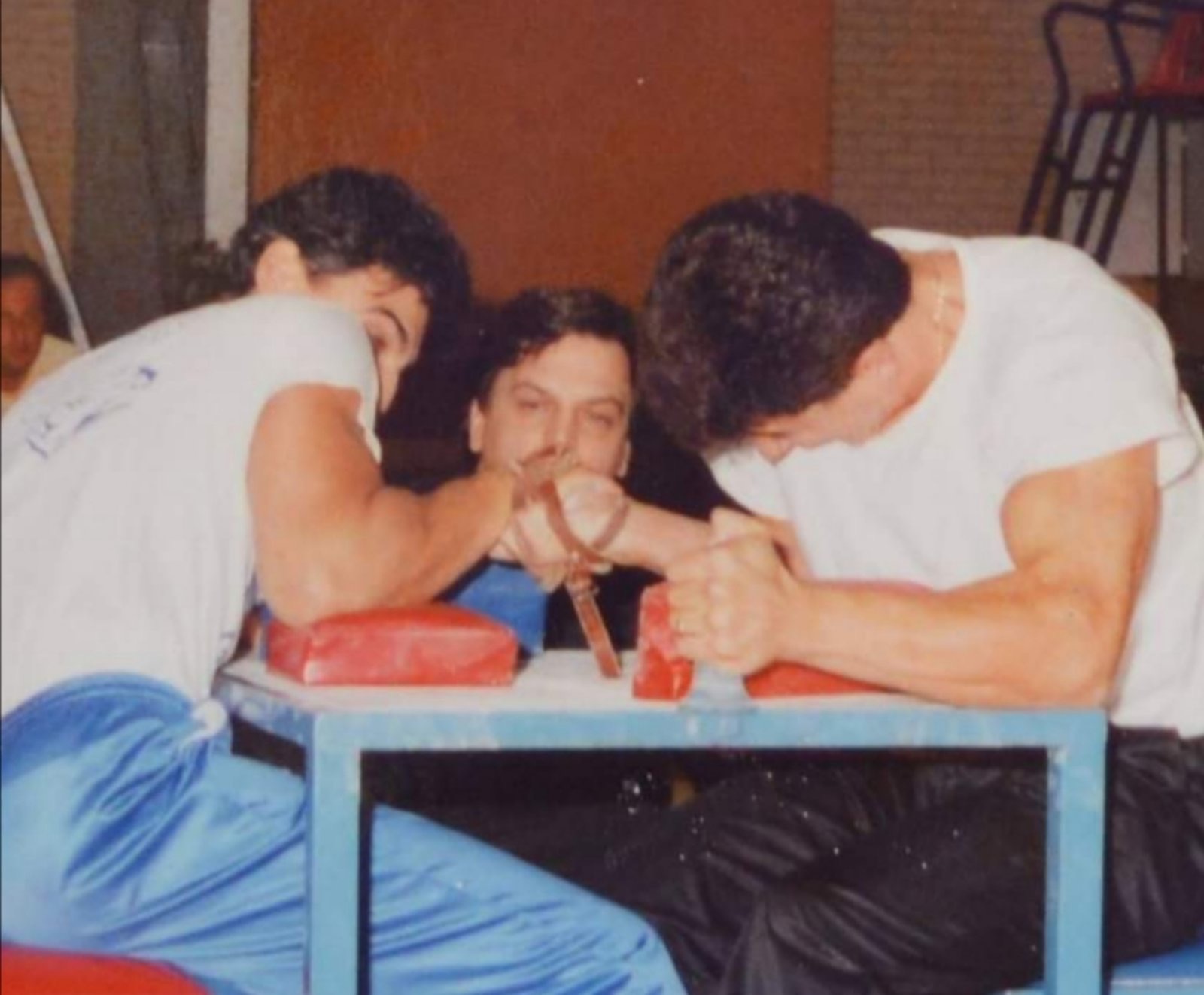 Οι χειροπαλαιστές του Ασπροπύργου-13