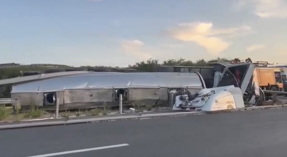 Τροχαίο με βυτιοφόρο στην εθνική Αθηνών-Κορίνθου-1