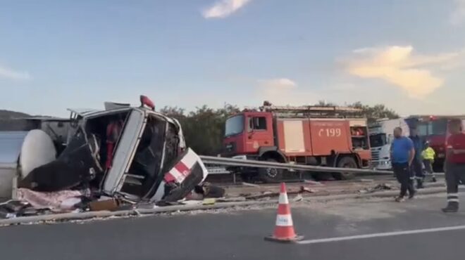 τροχαίο-με-βυτιοφόρο-στην-εθνική-αθην-563041918