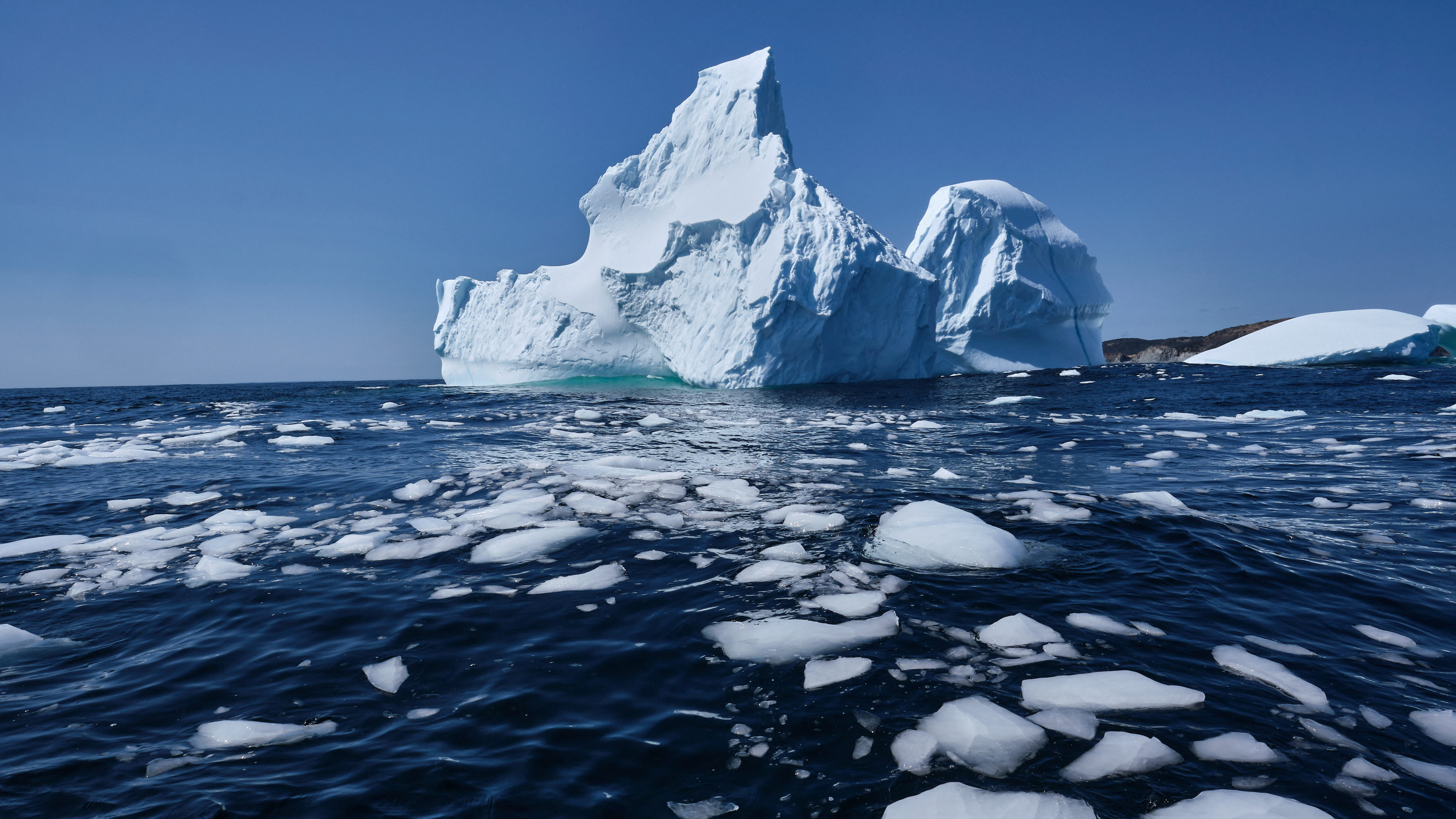 Η πόλη που βλέπει τους πάγους να περνούν-9