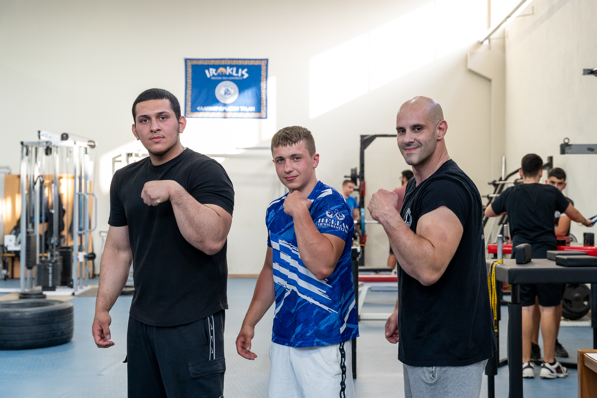 Οι χειροπαλαιστές του Ασπροπύργου-4